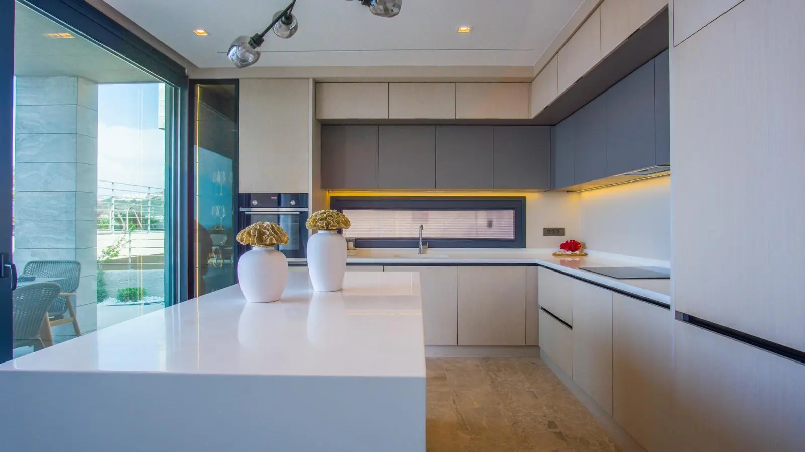 Fitted kitchen